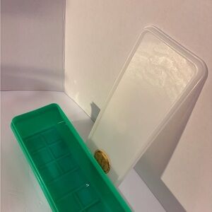 Vintage Tupperware Vegetable Keeper Crisper